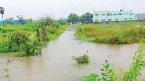 govt-girls-hostel-surrounded-by-rain-water-on-virudhunagar-suffering-for-15-years-due-to-lack-of-road