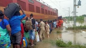 humanity-of-villagers-of-melur-pudukudi-cannot-be-forgotten-resilience-of-stranded-passengers-on-train