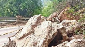 12-days-after-the-landslide-there-is-a-delay-on-clearing-the-mud-pile-bodimettu-road