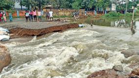 rainwater-surrounds-houses-near-rajapalayam