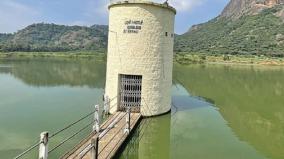 summer-reservoir-turned-green-at-palani