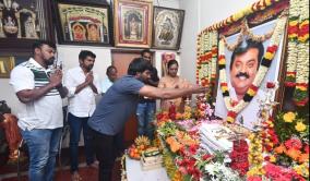 actor-soori-tribute-to-late-actor-turn-politician-vijayakanth