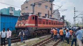 train-engine-derailed-in-egmore-railway-station