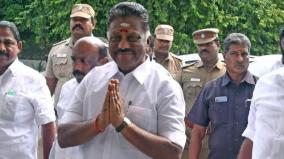 madras-high-court-bans-ops-from-using-aiadmk-flag