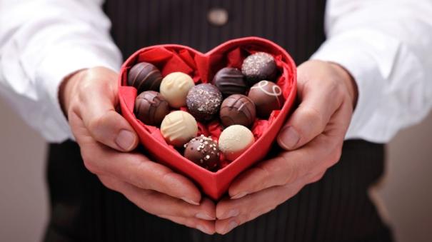 350 Roses, 406 Chocolates Ordered Per Minute In Valentines Day Week In India