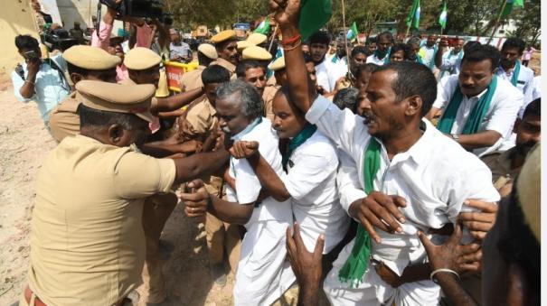 Train strike in Thanjavur in support of Delhi protest: 55 farmers arrested