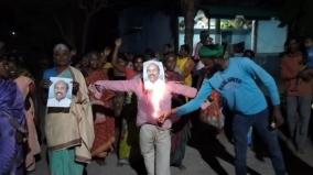 melma-sipcot-issue-protest-by-burning-effigy-of-minister-ev-velu