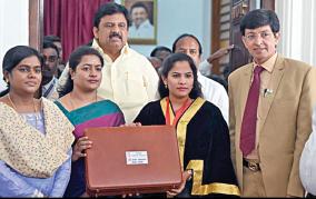 1-set-of-shoes-2-sets-of-socks-up-to-5th-class-identity-card-for-chennai-school-students-mayor-priya-announces-corporation-budget