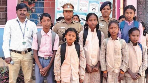 Gudalur Women Police who Walked many Kilometers to Fetch the Students who did Not Appear Exam