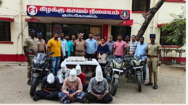 Rs. 17 lakh was stolen In the car in Kumbakonam