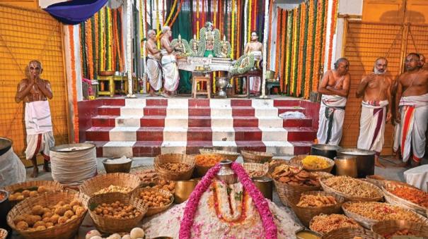 Anna Kooda Tiruppavada Utsavam at Sri Vedanta Desikar Devasthanam