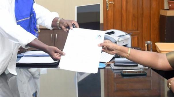 22 people filed nominations in Tamil Nadu on the first day