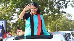 dmk-mp-kanimozhi-arrives-in-tutucorin-after-getting-seat-for-ls-elections