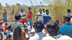 villagers-road-blockade-on-ayyur-to-protest-forest-department