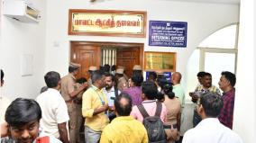 the-madurai-collector-scold-police