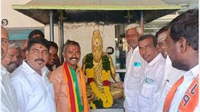 bjp-candidate-worshiped-thiruvalluvar-statue