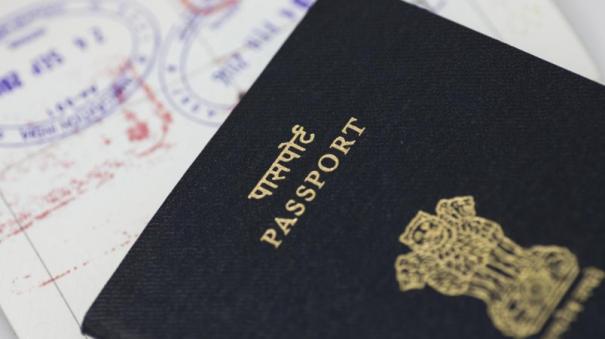 3 people who traveled abroad with fake passports were arrested