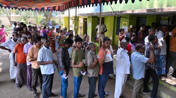 11 am status: 24.37 % polling in Tamil Nadu