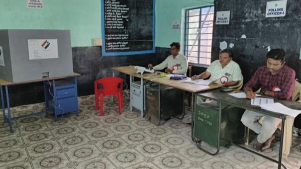 Voters of Irayur, Vengaivayal, Paranthur boycott voting
