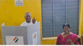 cpi-m-state-secretary-k-balakrishnan-polled-his-vote-at-chidambaram