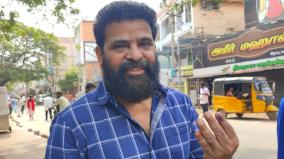 director-ameer-insist-to-vote-everyone-to-make-democratic-india