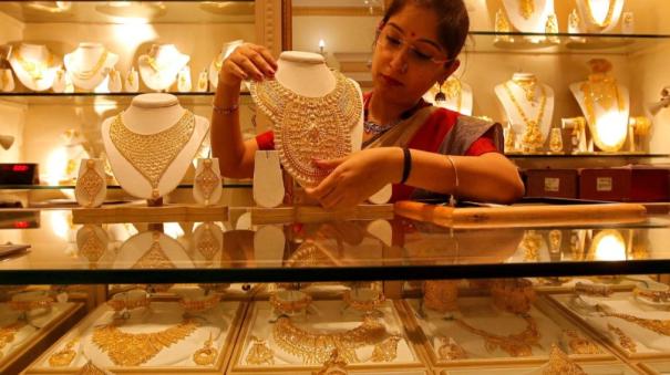 Gold price crosses Rs 55000 to new high
