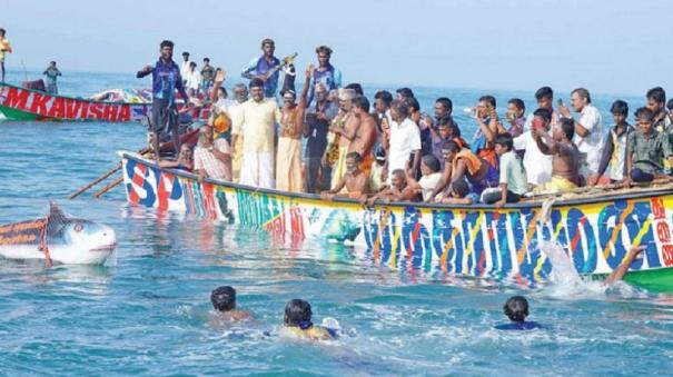 Thiruvilayadal Festival of Net Throwing on Gulf of Mannar Sea