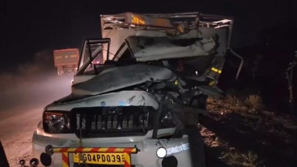 Eight killed, 23 injured as goods vehicle collides with truck in Chhattisgarh