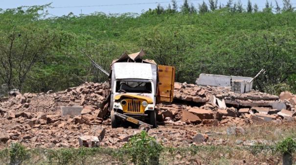 What was the cause of Aaviyur stone quarry explosion? - Shock information in FIR