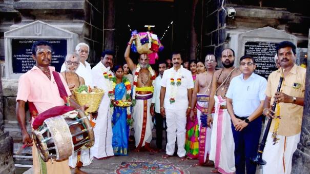 srirangam andal dresses send to Tiruchirappalli for a spiritual event