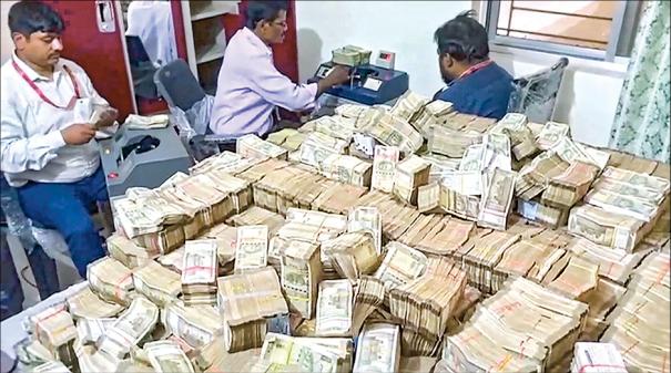 Enforcement Directorate raids in Jharkhand state: Congress minister's secretary's house seized cash
