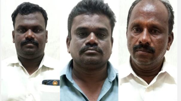 Fraud of Rs 10 lakh from firecracker dealer by pretending to be income tax officer: 4 arrested