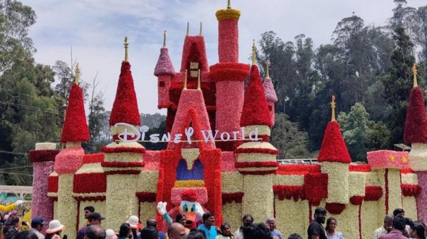 126th Flower Show Kicks Off: Eye-Popping Lakhs of Flowers Decorate Disney World