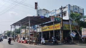 roof-to-protect-motorists-from-the-sun-heat-while-waiting-at-a-signal-near-karur