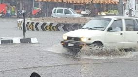 heavy-rain-with-thunder-and-lightning-on-pollachi-flooding-on-roads