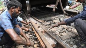 drinking-water-bottle-for-railway-track-workers-in-summer