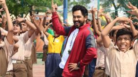 hip-hop-aadhi-starrer-pt-sir-movie-review