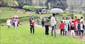 as-schools-open-today-the-number-of-tourists-in-ooty-has-decreased