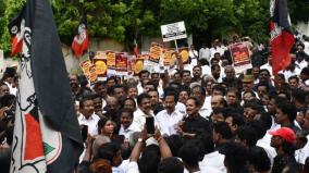 cm-s-iron-hands-rusted-aiadmk-attacks-trichy-protest