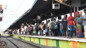 beach-to-chengalpattu-train-shortage-issue-at-peak-hours