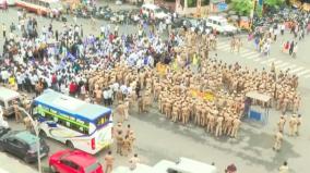 armstrong-supporters-stage-protest-near-rajivgandhi-gh-in-chennai