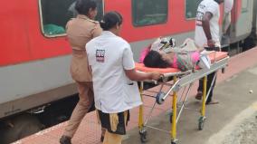 a-woman-traveling-on-the-sangamitra-express-gave-birth-to-a-baby-girl-in-labour