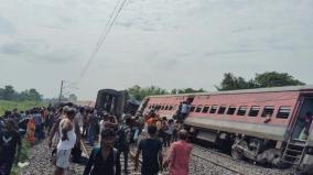 chandigarh-dibrugarh-express-derails-in-up