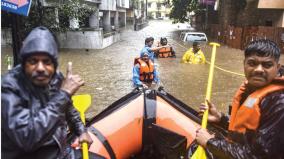 pune-mumbai-flooded-six-died