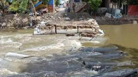 cauvery-river-flooding-flood-water-surrounds-residences-near-karur-temporary-bridge-completely-damaged