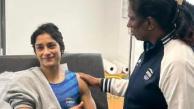 pt-usha-met-vinesh-phogat-at-hospital-paris