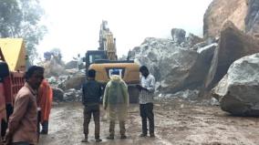 work-to-remove-the-giant-rocks-that-collapsed-in-the-munnar-mudslide