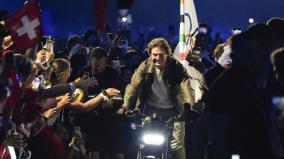 tom-cruise-takes-a-leap-and-skydives-into-la-2028-olympics-at-paris-closing-ceremony