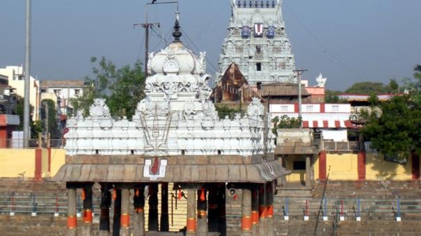 Special worship in temples on Independence Day