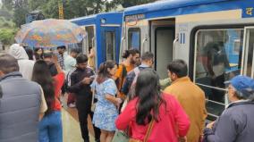 special-mountain-train-operation-between-udhagai-coonoor-tourists-excited